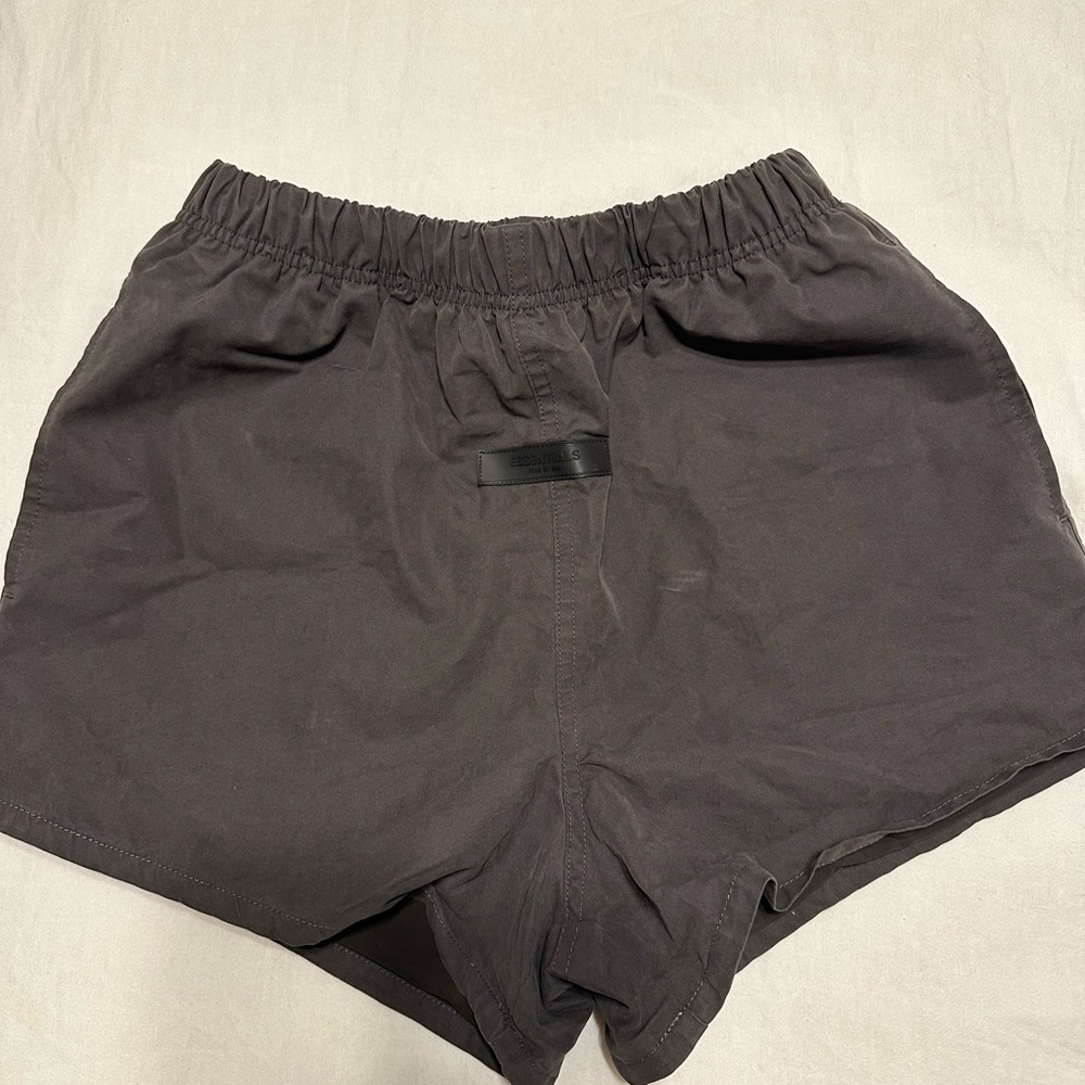 Essential sweat shorts